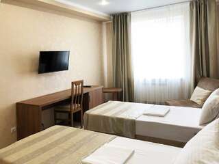 Гостиница Аристократ Нижнее Джемете Семейный номер с балконом-2