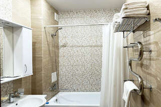 Гостиница Аристократ Нижнее Джемете Четырехместный номер эконом-класса-7